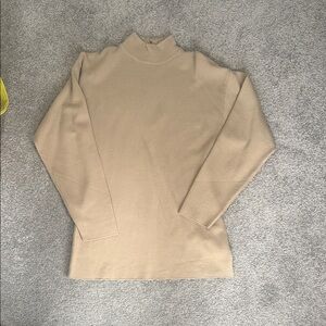 Women’s Fitted Tan Sweater